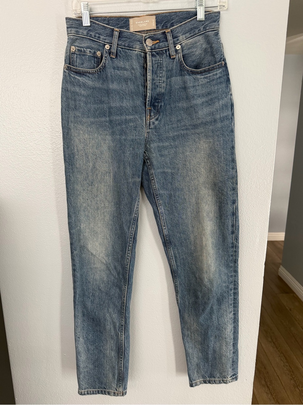 Everlane The 90's Cheeky Jeans light wash and straight leg cut size 25 regular
